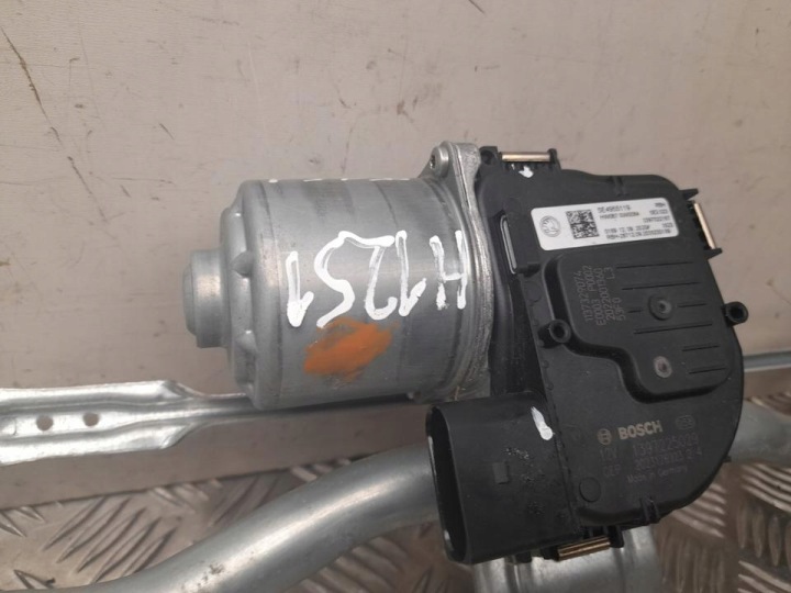 GROUPE MOTOPROPULSEUR ESSUIE-GLACES ŠKODA OCTAVIA MK4 2021 PARE-BRISE 5E4955023