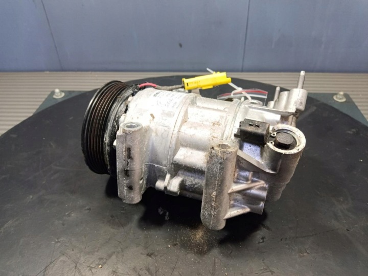 OPEL ASTRA GAUCHE 1.2 THP COMPRESSEUR DE CLIMATISATION 9847222180