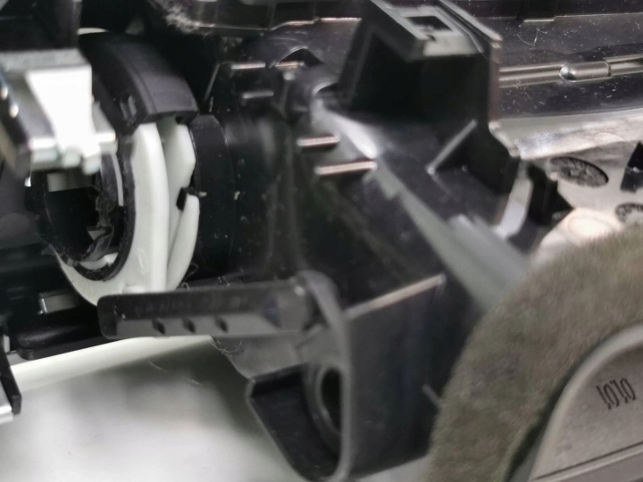 BMW 3 F30 F35 F31 2012 51459231 BUSES GRILLES CONDUIT D'AIR TABLEAU DE BORD INSTRUMENTATION