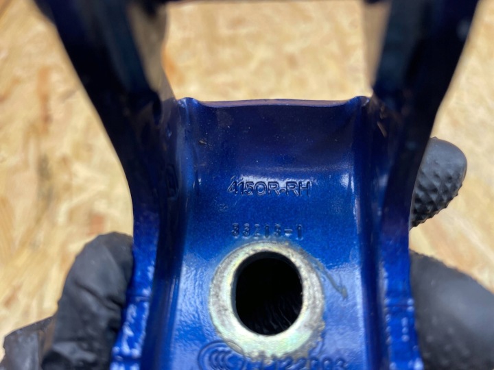 FIXATION CHARNIÈRE PORTES AVANT ARRIÈRE DROIT RENAULT CLIO V CAPTUR II 4150R 2019-
