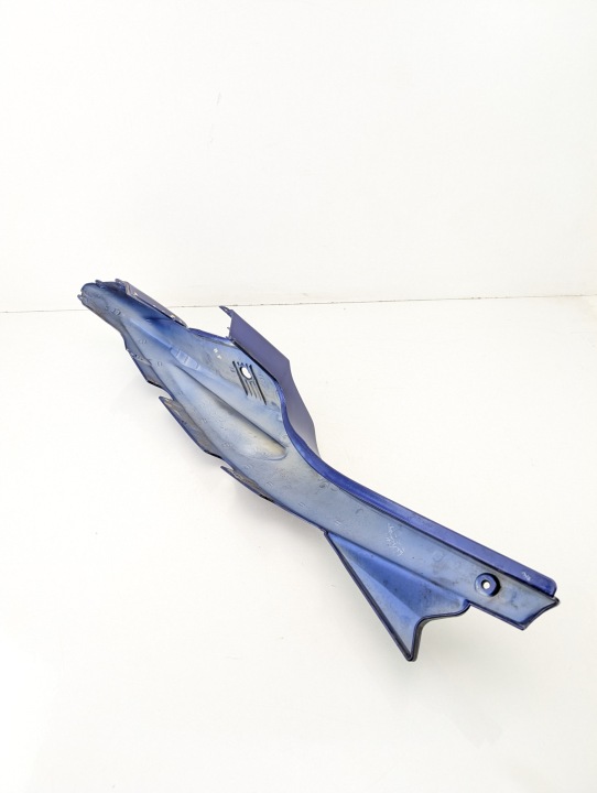 HYOSUNG GT 125 PLASTIQUE QUEUE GAUCHE