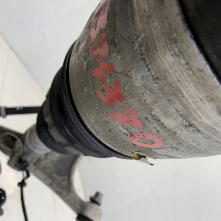 ROTULE DE DIRECTION GAUCHE AVANT DEMI-ARBRE AMORTISSEUR BRAS DE SUSPENSION MASERATI LEVANTE M161 18R