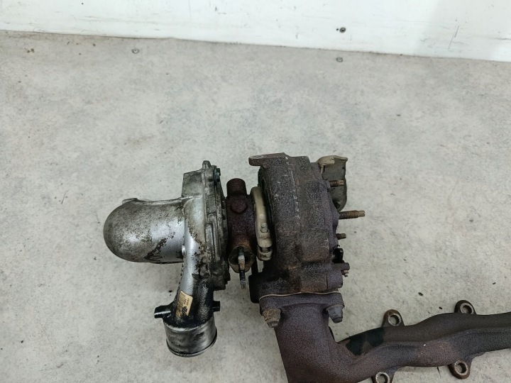 TURBINE AVEC COLLECTEUR TOYOTA AURIS I 17201-0R040 2.0 D-4D