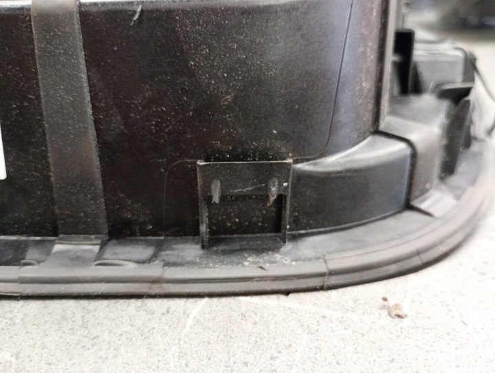 3J0809857 CLAPET GOULOTTE DE REMPLISSAGE CARBURANTS VW PASSAT B9