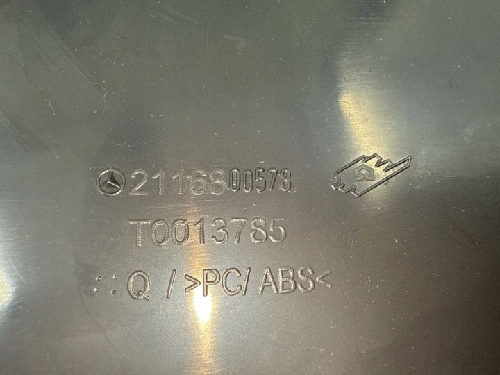 BOUCHON TABLEAU DE BORD MERCEDES-BENZ E W211 2116800578