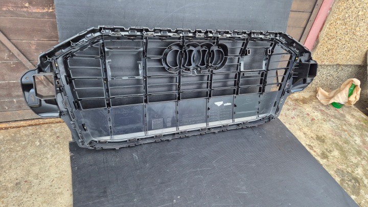 CALANDRE RADIATEUR GRILLE AUDI Q7 4M LIFT 19- OE 4M0853651AJ AH AG AF OE NEUF