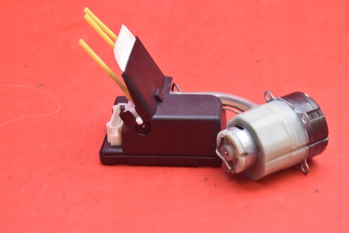 POMPE CENTRAL SERRURE 1688000148 MERCEDES A-KLASA W168 1.6 8V 102 KM