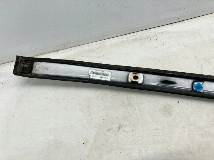 AVENSIS T27 UNIVERSEL BARRES DE TOIT DE TOIT DROIT ARGENTÉ 75551-05030