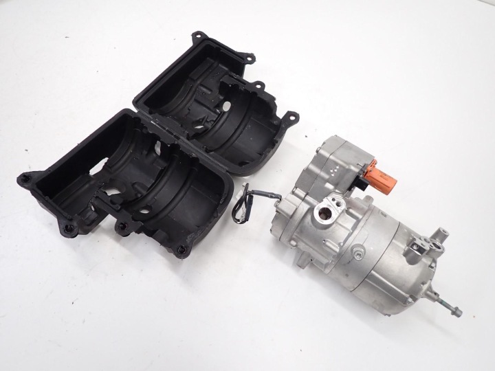 COMPRESSEUR DE CLIMATISATION ORIGINAL 5B31E59 BMW X1 U11 IX1 EDRIVE20 25R