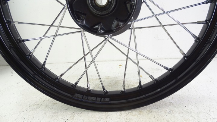 R742 TRIUMPH STREET SCRAMBLER BONNEVILLE BOBBER KOLO JANTE AVANT ORIGINAL