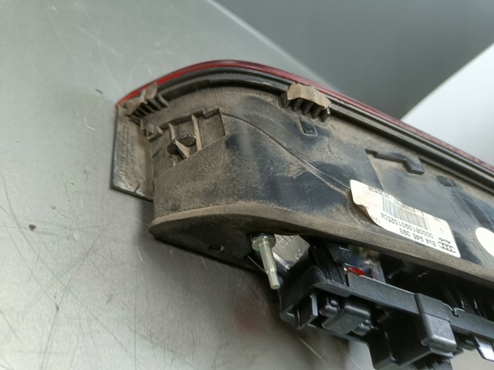 PHARE GAUCHE ARRIÈRE GAUCHE ARRIÈRE DANS COUVERCLE DE COFFRE 8V4945093 AUDI A3 8V 5D SPORTBACK