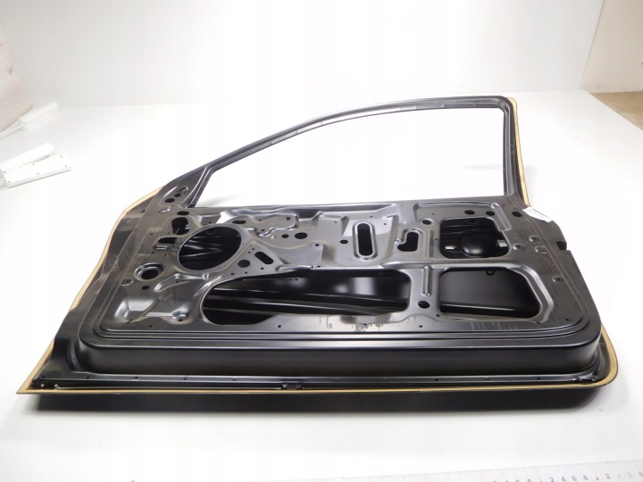 PORTES AVANT DROIT FORD FOCUS 98-05 BERLINE 3P OE 1430143
