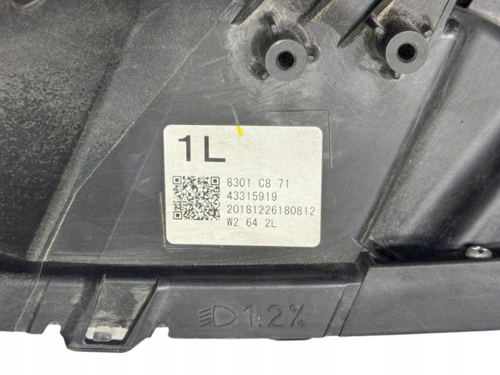 MITSUBISHI PROJECTEUR GAUCHE 8301C871