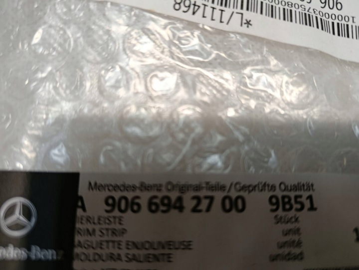 MOULURE PORTES DROIT AVANT MERCEDES SPRINTER W906 A9066900500