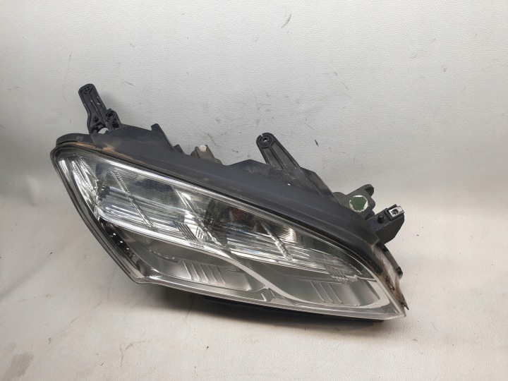 CHEVROLET TRAX 12-16 PHARE DROIT AVANT AVANT DROITE 95146957