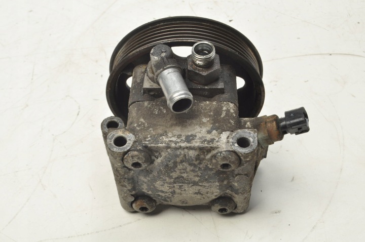 FORD FOCUS MK2 1.6 POMPE AMPLIFICATEUR