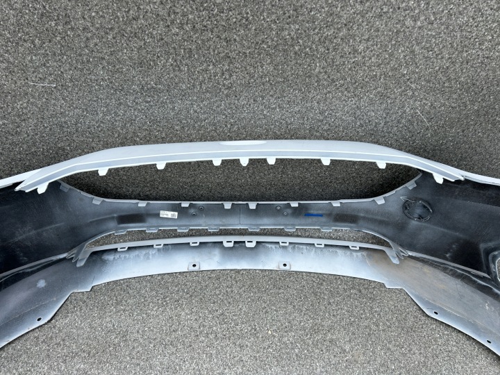 PARE-CHOCS AVANT FORD FIESTA MK8 L1BB-17757-B1AW POZNAŃ