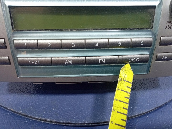 TOYOTA COROLLA VERSO II RADIO D'USINE CD MP3 OEM 86120-0F030