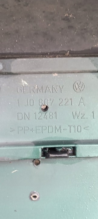 VW GOLF 4 IV LC6M PARE-CHOCS AVANT AVANT 1J0807221A
