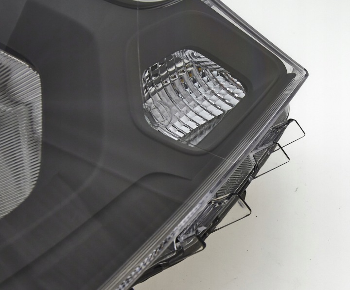 PHARE AVANT AVANT MERCEDES ESSENCE SPRINTER 2013-2018 9068202461 DROITE