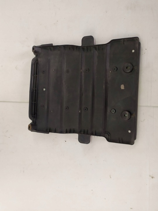 PROTECTION INFÉRIEURE MOTEUR PLAQUE VW PASSAT B8 5Q0825230