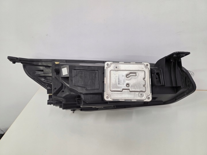 PHARE AVANT GAUCHE FORD FOCUS MK4 COMPLET LED MX7B-13E015-EB EUROPE