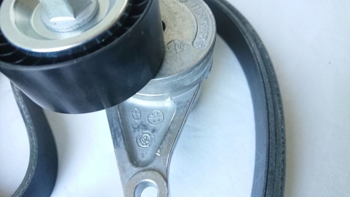 RENAULT OE 1172000Q0C KIT COURROIE CUNÉIFORME POLYWEDGE