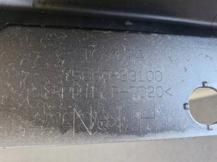TOYOTA CAMRY 8 VIII 2019- MOULURE SEUIL GAUCHE REVÊTEMENT SEUIL GAUCHE