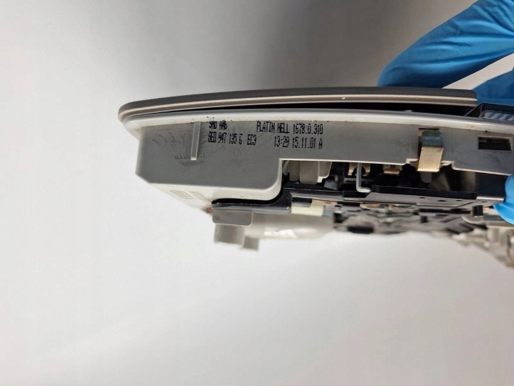 AMPOULE SUFITOWA AUDI A4 S4 B6 8E 8H 8E0947135G