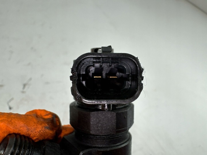 OPEL MERIVA B 2011 INJECTEUR CARBURANTS