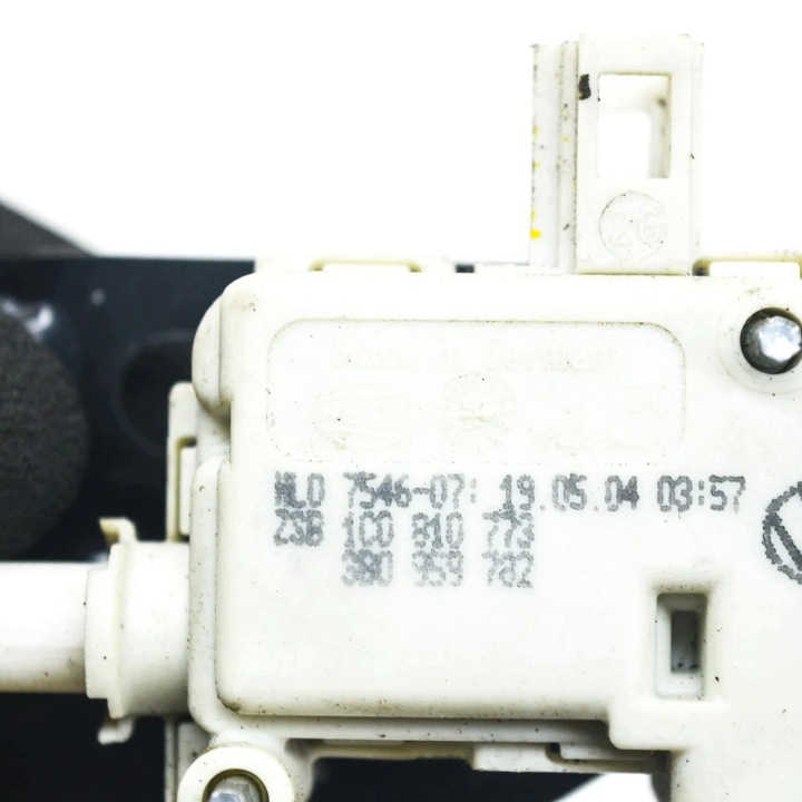 BOUCHON AVEC AVEC SERRURE GOULOTTE DE REMPLISSAGE CARBURANTS AUDI TT ROADSTER (8N9) 8N0975 12239904 1.8L