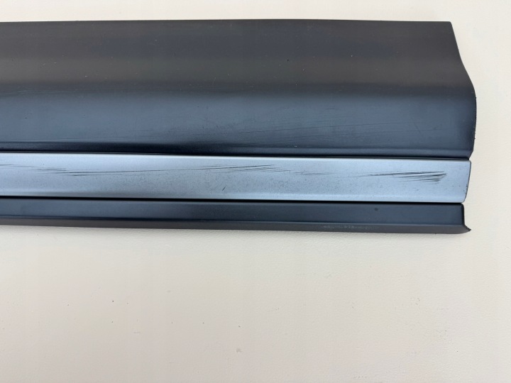 RANGE ROVER EVOQUE L538 MOULURE PORTES DROIT AVANT DROITE BJ32-21064