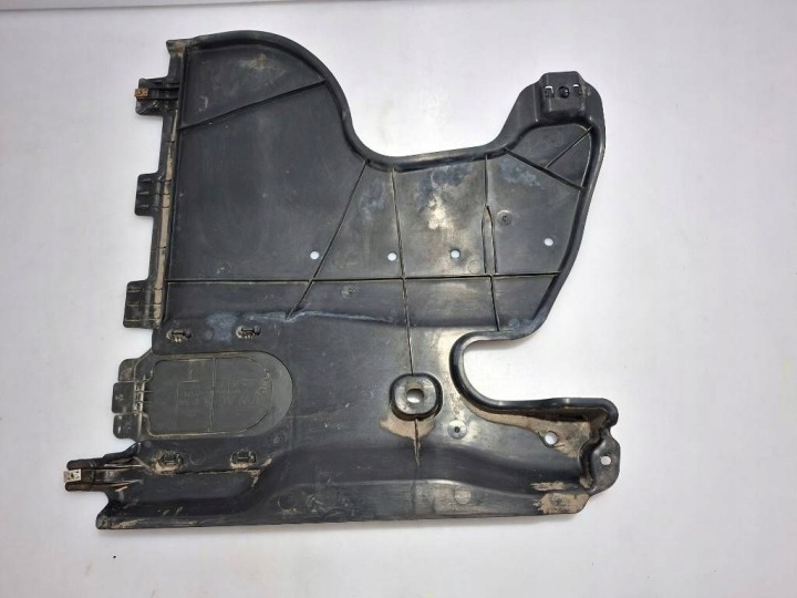 VOLKSWAGEN TIGUAN II 2016 DROITE CÔTÉ PROTECTION CHÂSSIS ARRIÈRE 5QF825206