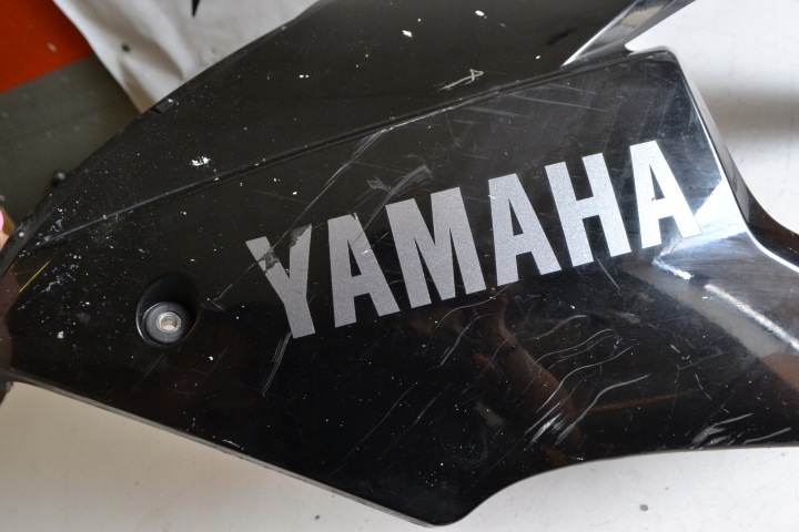 COLLECTEUR CÔTÉ DÉFLECTEUR D'AIR YAMAHA XJ6 F DIVERSION XJ6F