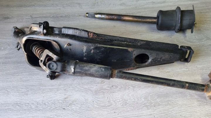 VW T4 LIFT COLONNE DIRECTION CROISILLON PRZUGUB ENSEMBLE NR6