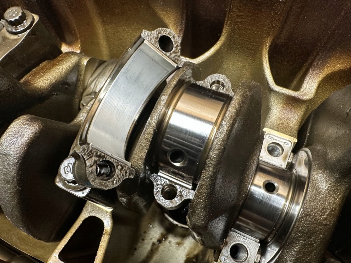 BLOC MOTEUR BAS ARBRE PISTONS 1.2 THP 10XV12 HN01