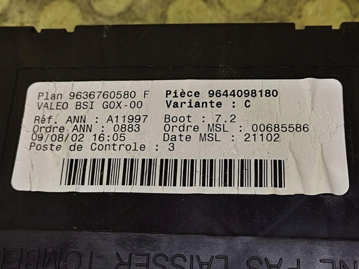 PEUGEOT 307 MODULE BOÎTE FUSIBLE 9644098180