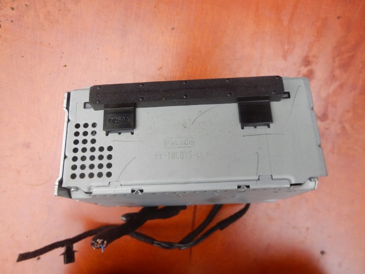 RADIO D'USINE FORD COURIER 17R 14-