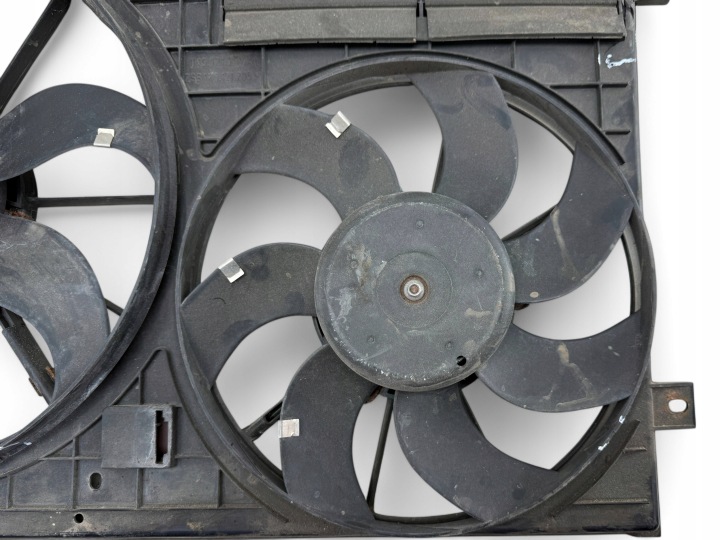 VOLKSWAGEN PASSAT B6 2005 AVEC AVANT VENTILATEUR ENSEMBLE