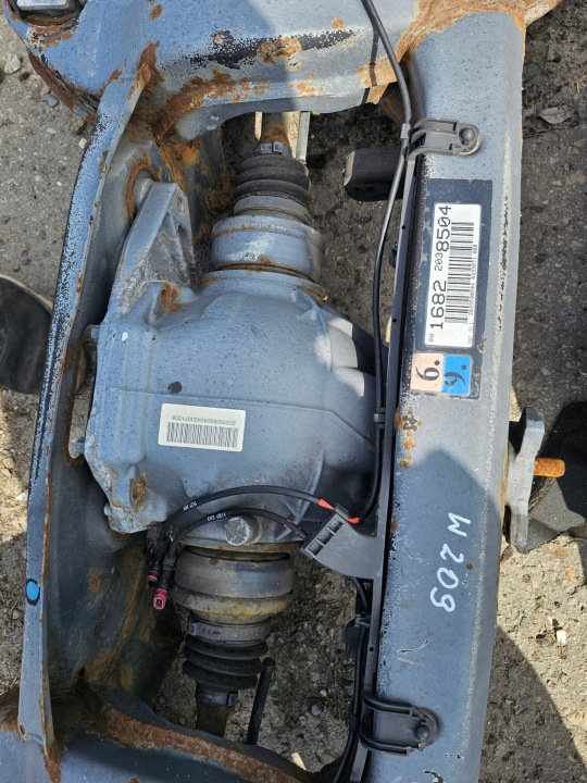 SUSPENSION ARRIÈRE POUTRE ARRIÈRE MERCEDES CLK W209