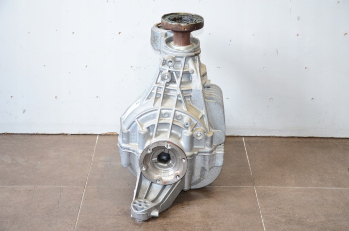 AUDI PONT V03736086MS
