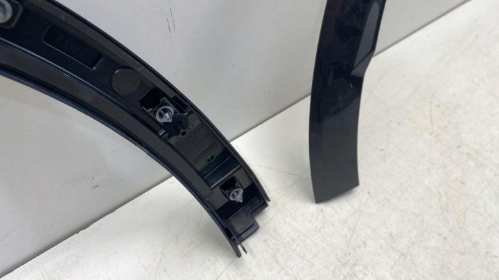 AUDI Q4 E-TRON 89A BAGUETTES REVÊTEMENTS GARDE-BOUE PRAWY+LEWY ARRIÈRE 89A853818E