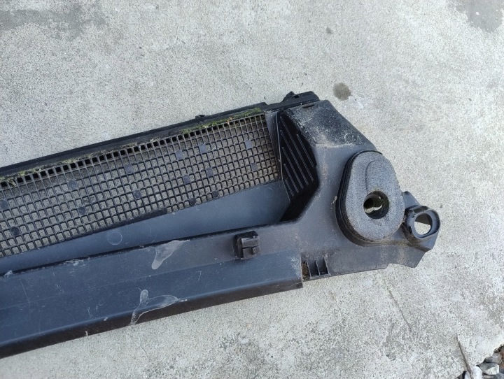 DOUBLURE DE PASSAGE DE ROUE TRAFIC III VIVARO B PRIMASTAR TALENTO 668114748R