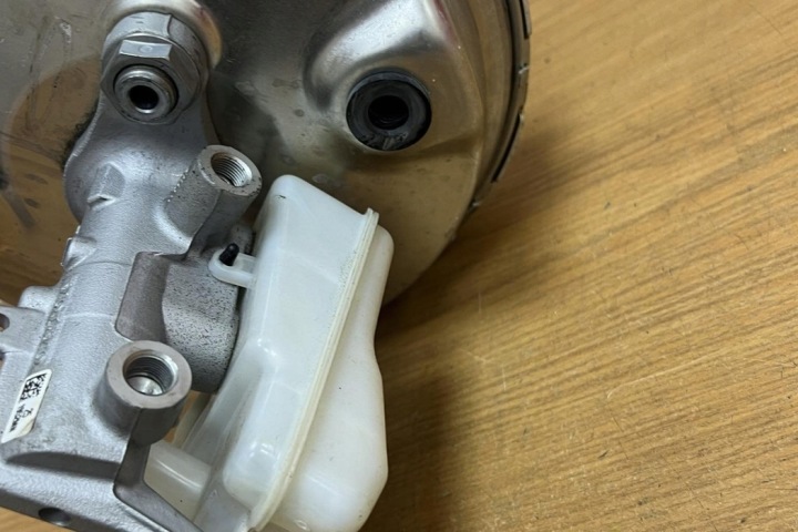 POMPE VACUUM VOLVO XC90 II 03786704014 DIESEL 2016