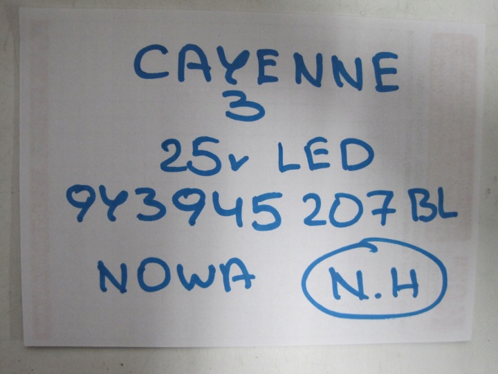 CACHE MOULURE COUVERCLES DE COFFRE LOGO PORSCHE CAYENNE 3 2025R NEUF