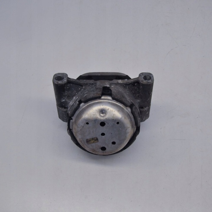 AUDI A7 S7 4G 2010 DROITE CÔTÉ SUPPORT FIXATION MOTEUR