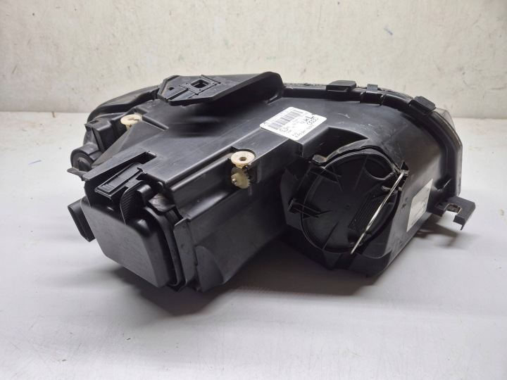 AUDI A3 8P 03-05 PROJECTEUR GAUCHE PHARE AVANT GAUCHE XÉNON EUROPE 8P0941029M
