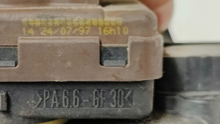 PROJECTEUR GAUCHE CÔTÉ CITROEN SAXO 471302