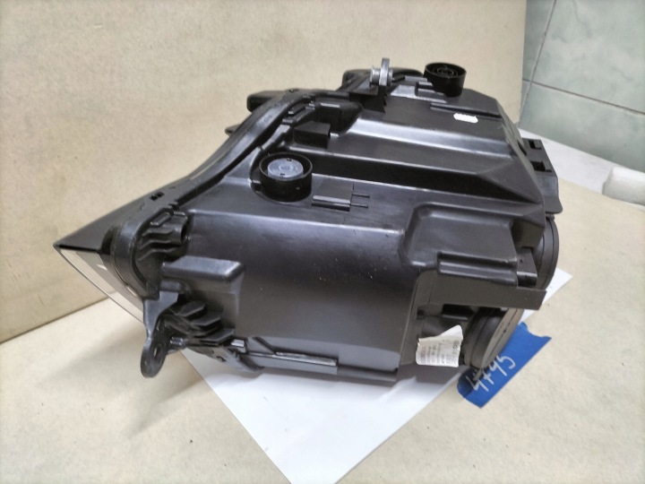 VW TRANSPORTER T6.1 LIFT PROJECTEUR GAUCHE (SZCZECIN-GORZOW- POZNAŃ 4745