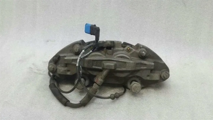 MERCEDES E CLASS W213 RIGHT AVANT CALIPER A0114219898 BRAKE CALIPER AVANT